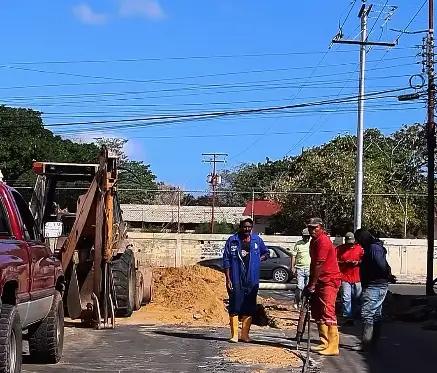 Alcaldía de Miranda realiza reconstrucción de colector de aguas servidas