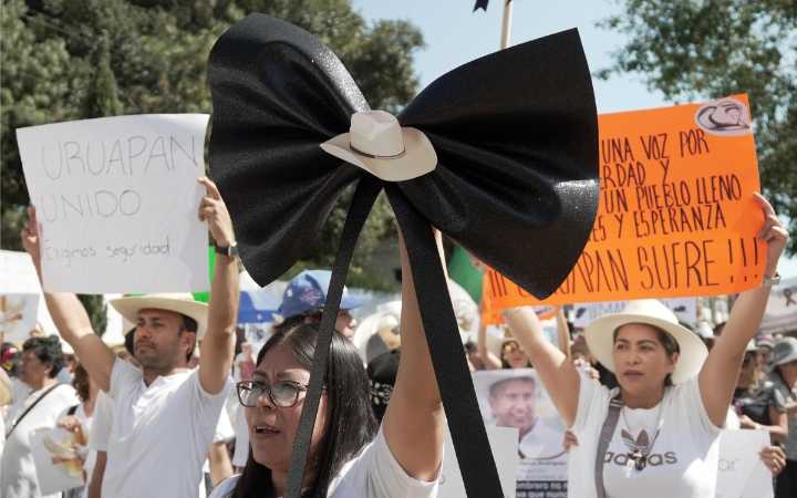 'Reunión con Sheinbaum no fue para doblar las manos': Grecia Quiroz, viuda de Carlos Manzo