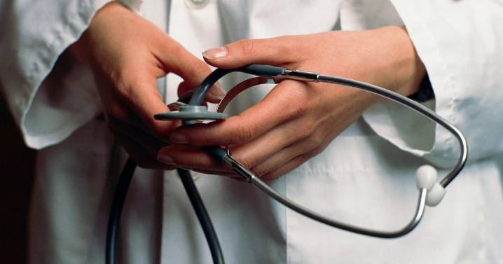 ¡Hachazo al "Dinamarca mexicano"! Morena y aliados recortan presupuesto a salud