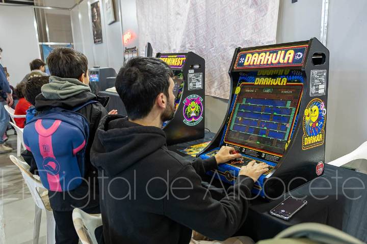 FOTOS | Albacete se pone a jugar con Albatoy