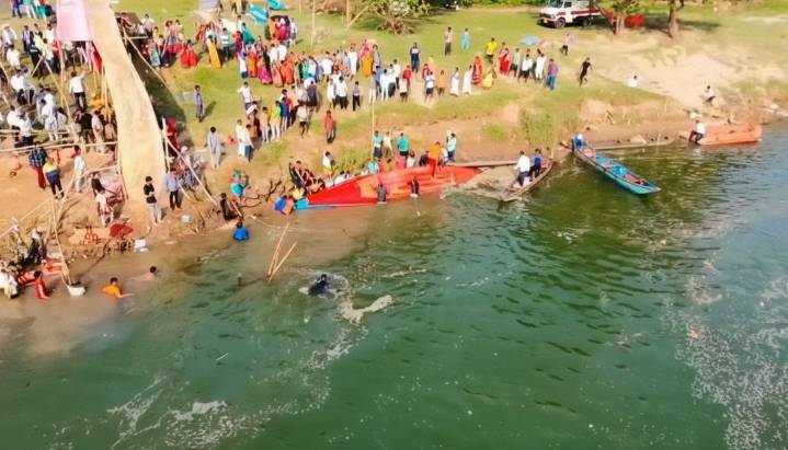 Boat carrying Kartik Purnima pilgrims capsizes in Mahanadi, timely rescue averts major disaster