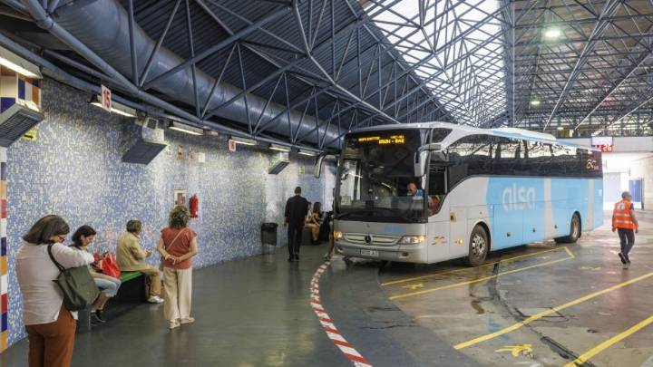 El PP enmendará en el Senado la Ley de Movilidad para "blindar" las paradas de bus "frente al recorte de Puente"