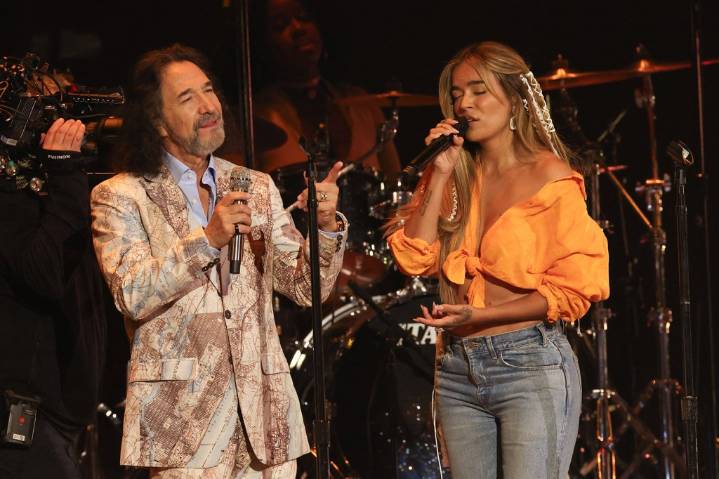 Karol G & Marco Antonio Solís Share a Sweet Duet at Latin Grammys 2025