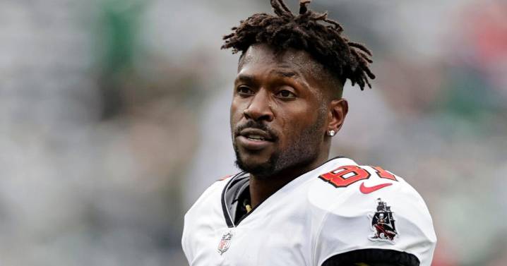 Ex-NFL star Antonio Brown arrested on attempted murder charge