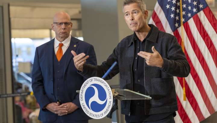 Air traffic controllers to get back pay after shutdown, but flight cuts may linger, DOT chief says