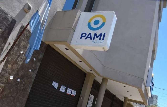 El Gobierno prepara cambios en el PAMI para 2026: licitaciones, ahorro en medicamentos y más controles
