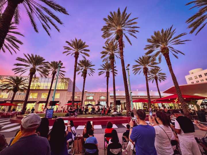 Free Live on Lincoln Road concerts through January
