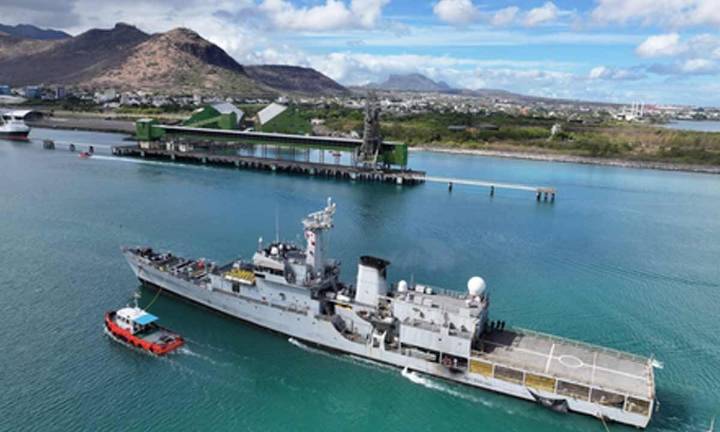 INS Savitri enhances coordination with Mauritius Coast Guard
