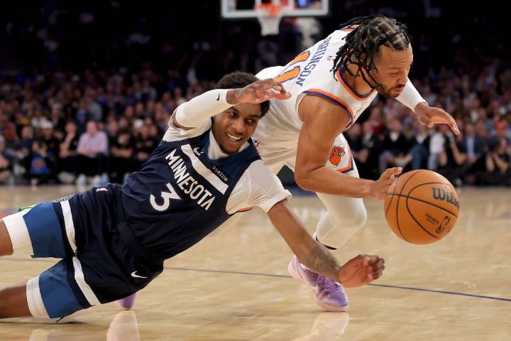 Deadspin | Knicks down Timberwolves to stay perfect at home