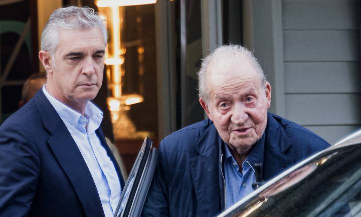 El libro de Juan Carlos I en diez titulares: de la muerte de su hermano a su relación con la reina Sofía