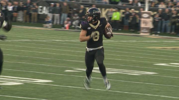 Wake Forest rides Carlos Hernandez's big plays, defense past North Carolina 28