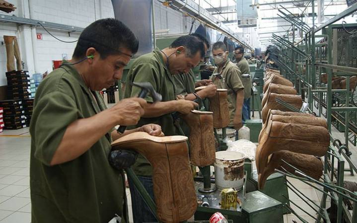 Opera industria nacional del calzado a la mitad de su capacidad instalada…