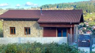 Derriba una casa en el rural de Vigo para construir otra más grande sin licencia