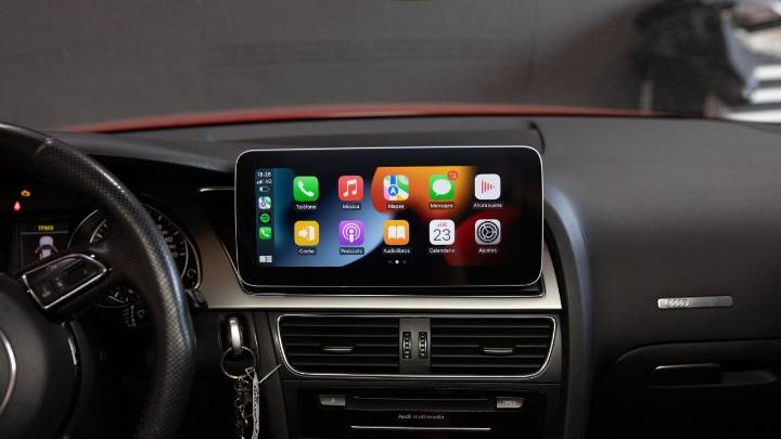 Tu coche estará más moderno en minutos gracias a esta pantalla con CarPlay y Android Auto por menos de 25 euros