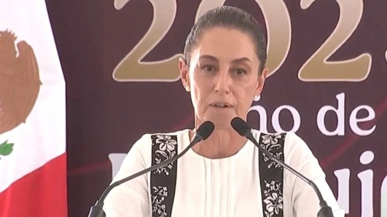 “Hay tanta aprobación que somos invencibles”, dice Sheinbaum tras las protestas en el Zócalo