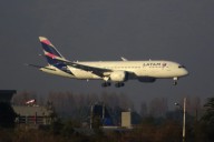 Finaliza mediación con la DT: Latam reprograma vuelos preventivamente por posible huelga de pilotos