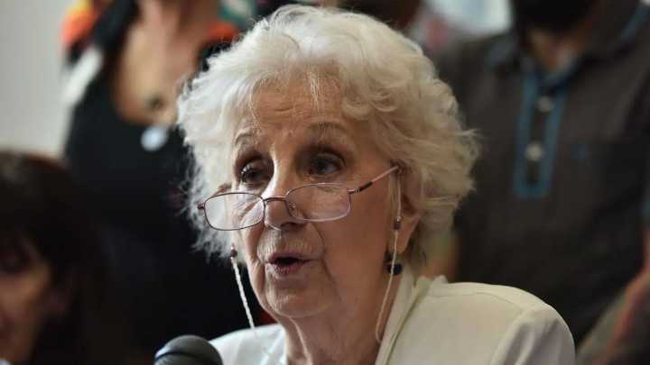 Estela de Carlotto rechazó la designación de un militar al frente de Defensa: "Es una provocación"