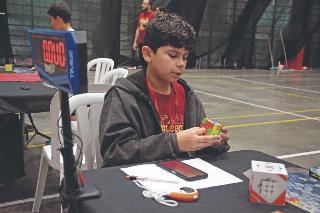 Los mejores del Cubo Rubik, se reúnen en Pereira