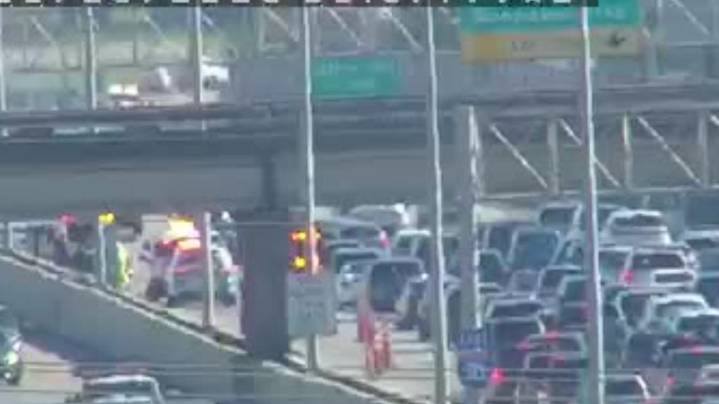 All lanes reopen after a crash on I-10 East in Metairie caused major traffic delays