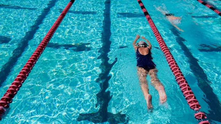 Girls state swimming: Como Park’s Aleia Lueck has top 50 free prelim