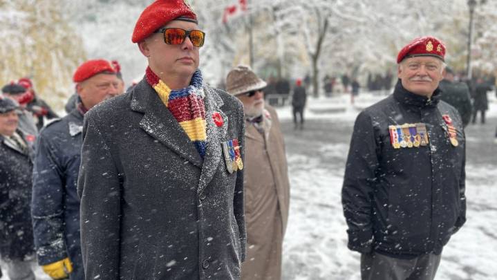 Remembrance Day: Montrealers honour Canadian war veterans with downtown ceremony, parade