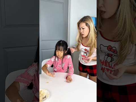 Mom gave her heart 💔😭 LeoNata family #shorts