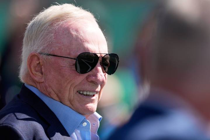 ESPN star mocked for viral Jerry Jones moment