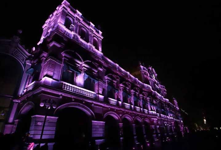 Pantalla luminosa transformará Palacio Municipal en el arranque del alumbrado navideño