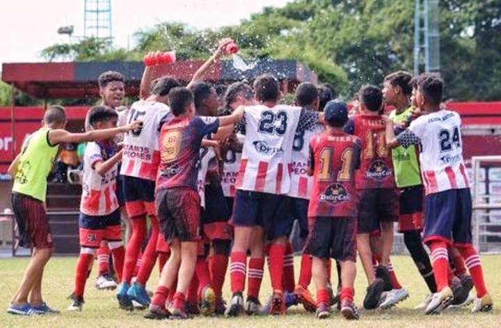 Chamitos deltanos tuvieron destacada participación en torneo de fútbol en Guayana