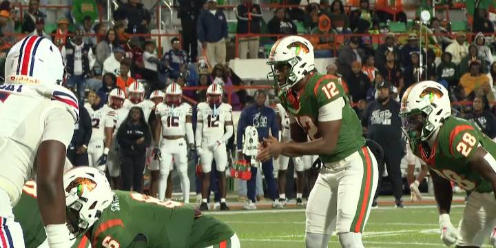 Nunez accounts for 4 TDs, trick play helps Mississippi Valley get 2nd win, 35