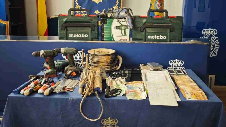 Detenidos diez rumanos de la misma familia acusados de saquear cable en empresas de Navarra