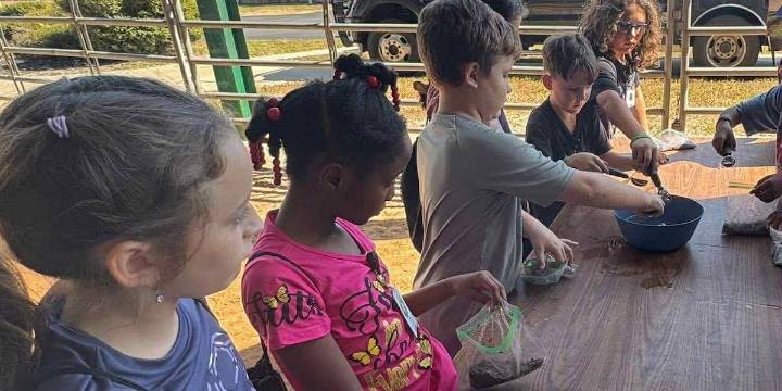 Manatee County students getting a lesson on farming
