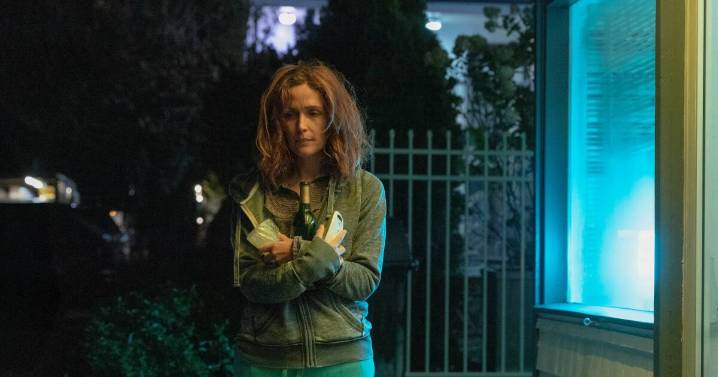 Rose Byrne shines in dark comedy of desperation