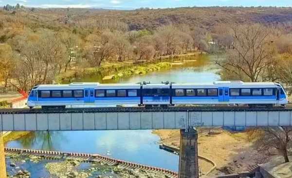 El tren que atraviesa las sierras cordobesas por solo $4600