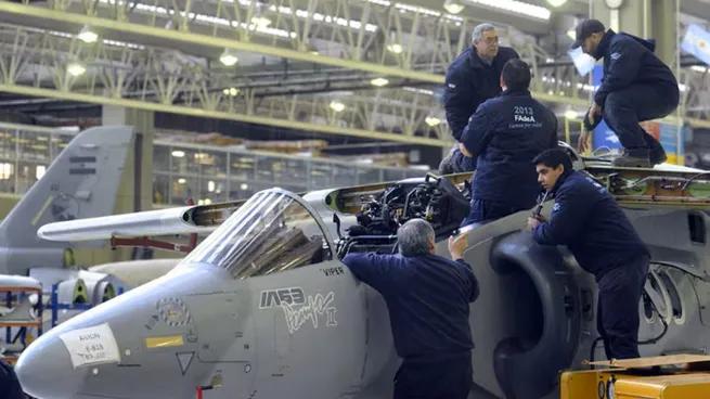 Investigan presunto hecho de pago de coimas en la Fábrica Argentina de Aviones
