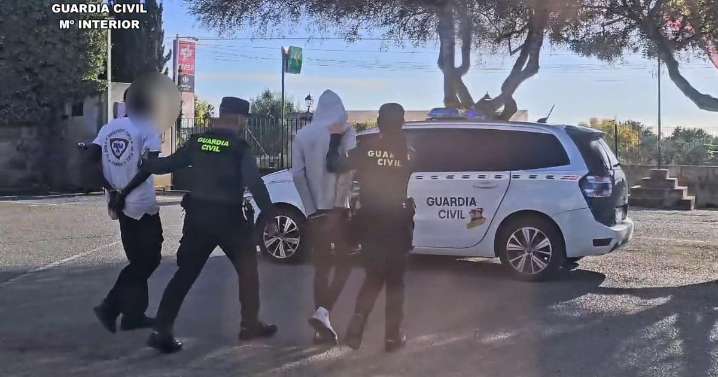 La Guardia Civil detiene a dos hombres por robar en un supermercado de Mallorca y agredir a una trabajadora