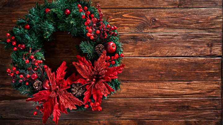 5 coronas navideñas con flores secas: el amuleto perfecto para atraer armonía y prosperidad esta Navidad