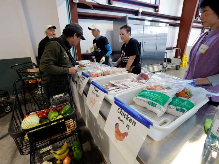 "No sé qué haremos": 40 millones de estadounidenses, en vilo por los subsidios alimentarios que podrían cortarse por el shutdown