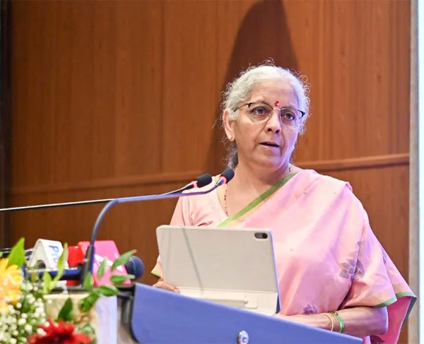 India’s passenger vehicle sales hit record high in October 2025