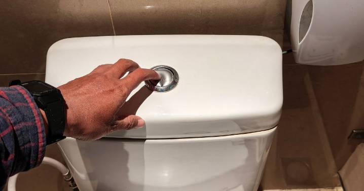 Warning over bathroom habit that could 'increase your risk of cancer by a third'