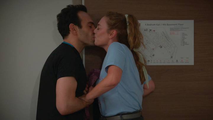 Bahar y Evren se dan una segunda oportunidad: su amor vuelve a renacer en secreto