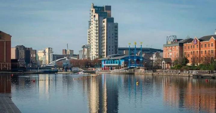 Body of man pulled from water at Salford Quays