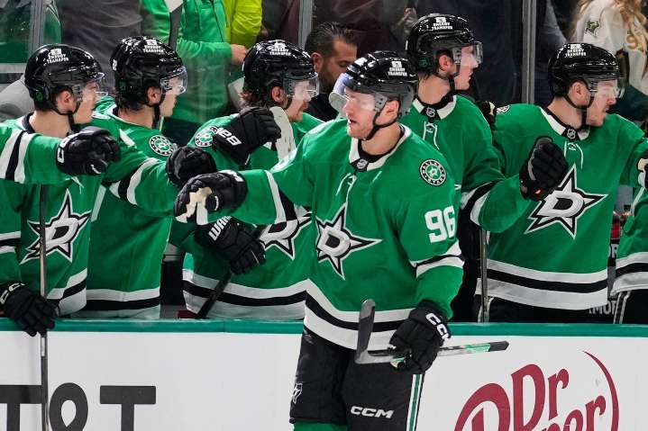 Wyatt Johnston has 3 assists, shootout winner as Stars beat Oilers 4
