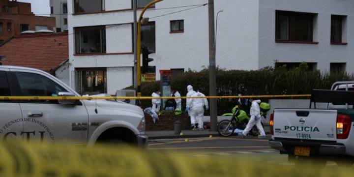 Abogado fue asesinado a balazos mientras estaba en su vehículo: lo vinculan con organizaciones delincuenciales