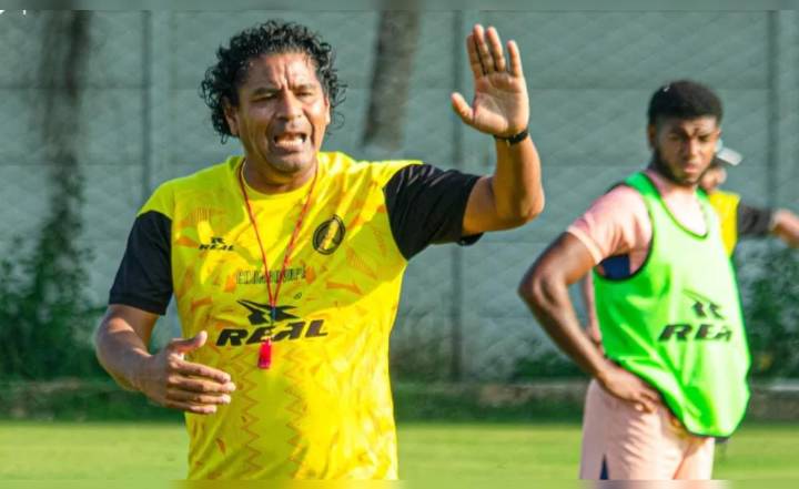 “Les guste o no, Juan Pablo II está en Primera”: Santiago Acasiete defiende al club tras salvarse del descenso en la Liga 1