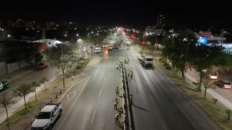 Neuquén limpia y segura: operativo nocturno sobre la Avenida Alfonsín