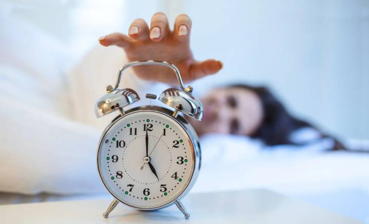Is Waking Up at 5 AM Healthier Than Waking Up at 7 AM? Experts Explain