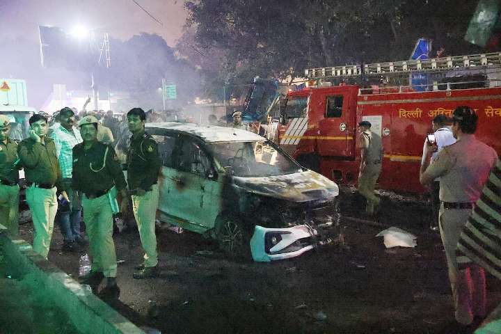 Explosión en Nueva Delhi deja al menos 8 muertos y 15 heridos