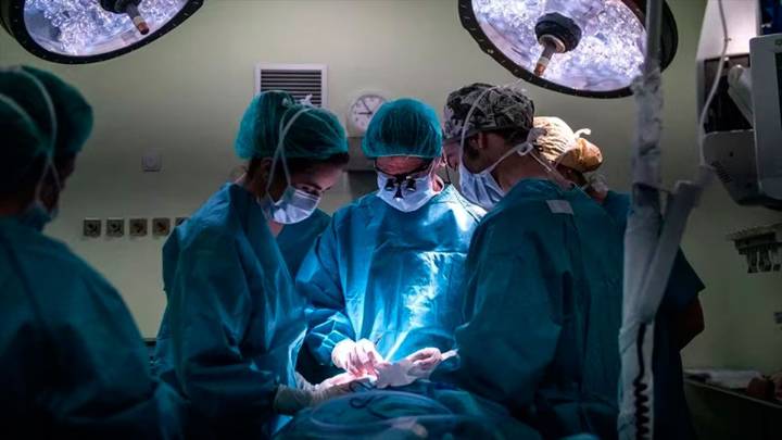 La Academia Nacional de Medicina rechazó los tratamientos de transición de género en menores de edad