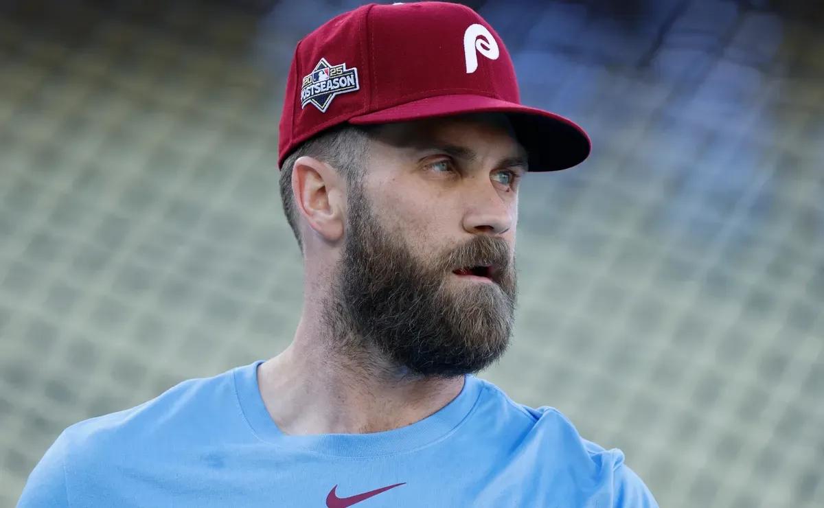 Bryce Harper’s Phillies make major roster decision, retain key player with 2026 club option